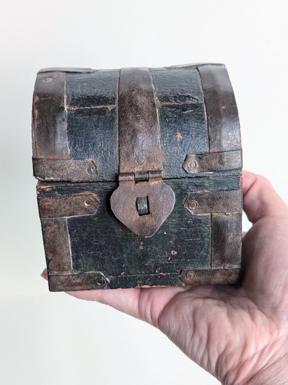 Small Treasure Chest Old Hand Crafted Metal Fitted Storage Box Keepsake Box A